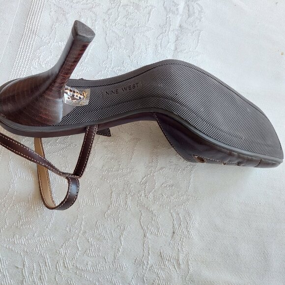 Nine West Slingback Solid Women's Leather Upper Heels Sandals, Size 7.4 - Picture 5 of 8